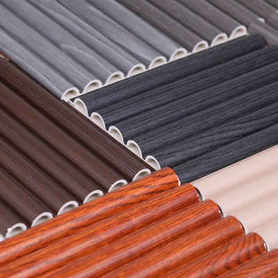 Qualità bordo di plastica di legno dell'arco del PVC del pannello di parete della decorazione interna di 15mm Fabbrica