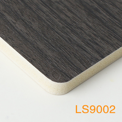 Qualità Il legno di legno del bordo della parete del carbone del bambù del grano impiallaccia 5mm 8mm Fabbrica