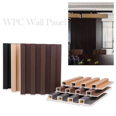Qualità La griglia di plastica WPC di legno della prova del lepidottero ha scanalato nell'esterno del pannello Fabbrica