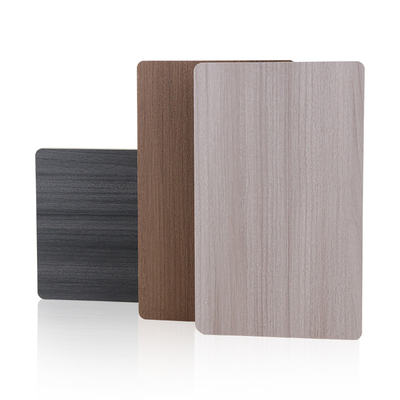 Qualità La fabbrica ha personalizzato i pannelli di parete di legno rispettosi dell'ambiente dell'impiallacciatura di legno del grano Fabbrica